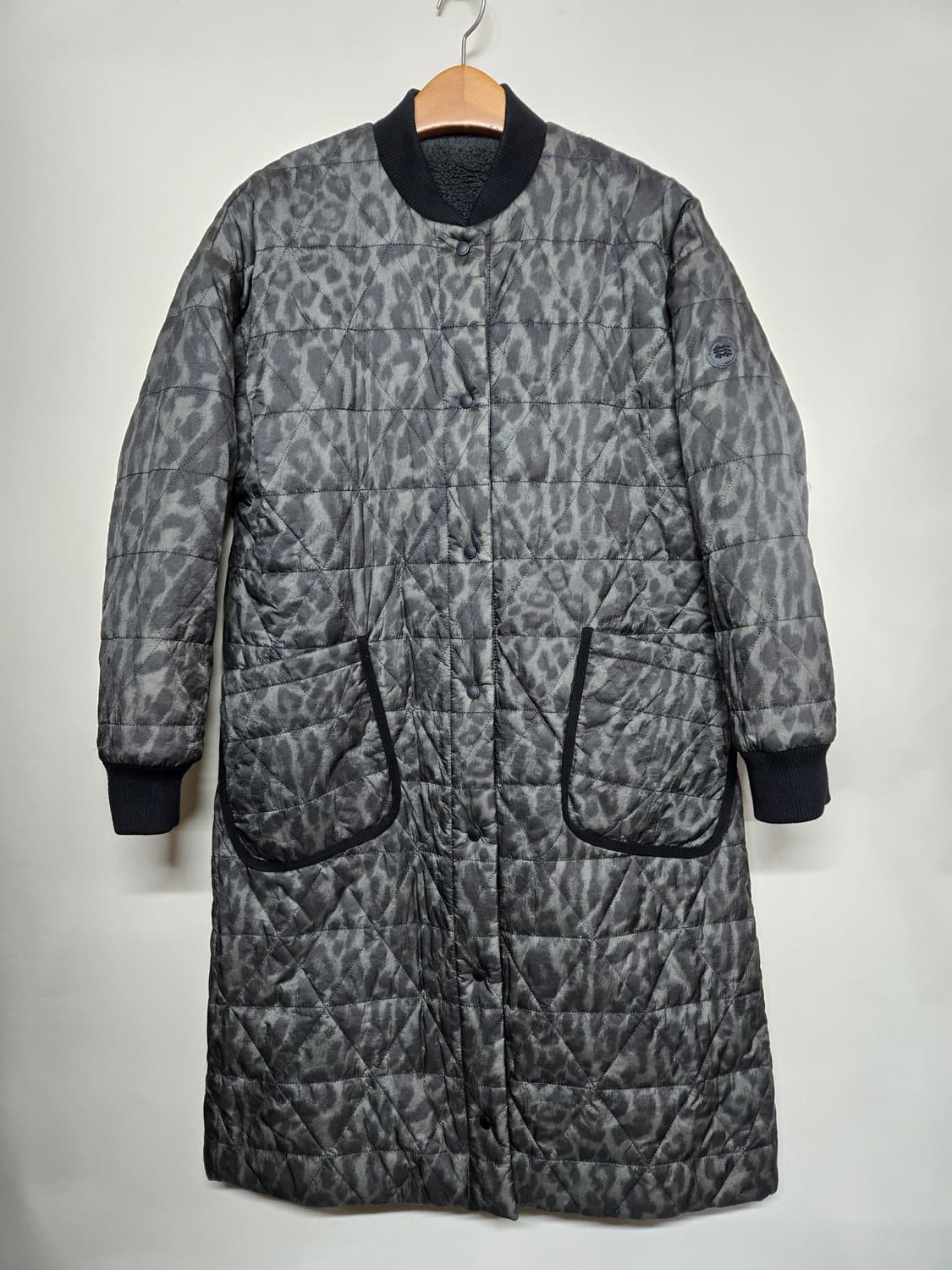 코오롱 스포츠 리버시블 양면 레오파드 시슐레이트  플리스 롱패딩 90 상품이미지3