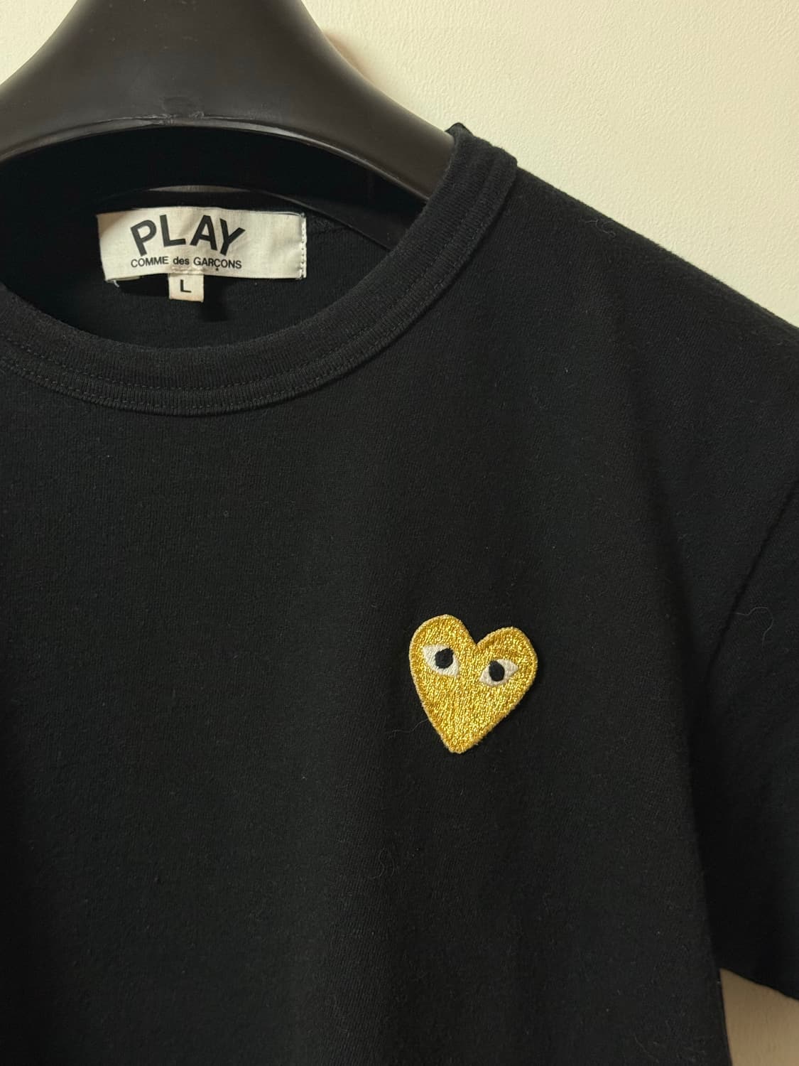 [정품] 꼼데가르송 하트 와펜 반팔티셔츠 상품이미지1