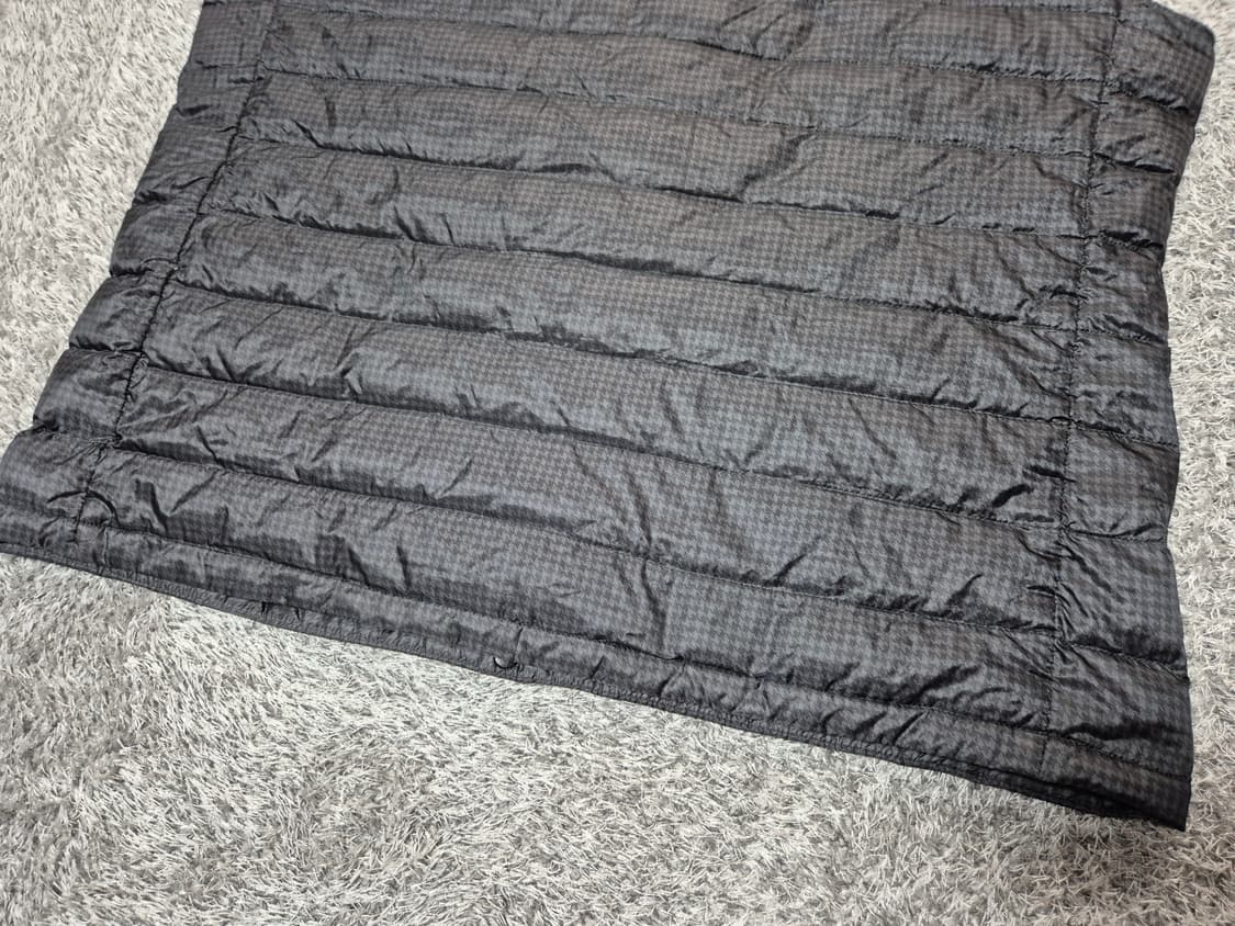 유니클로 남성 경량 패딩 조끼 XL 상품이미지4