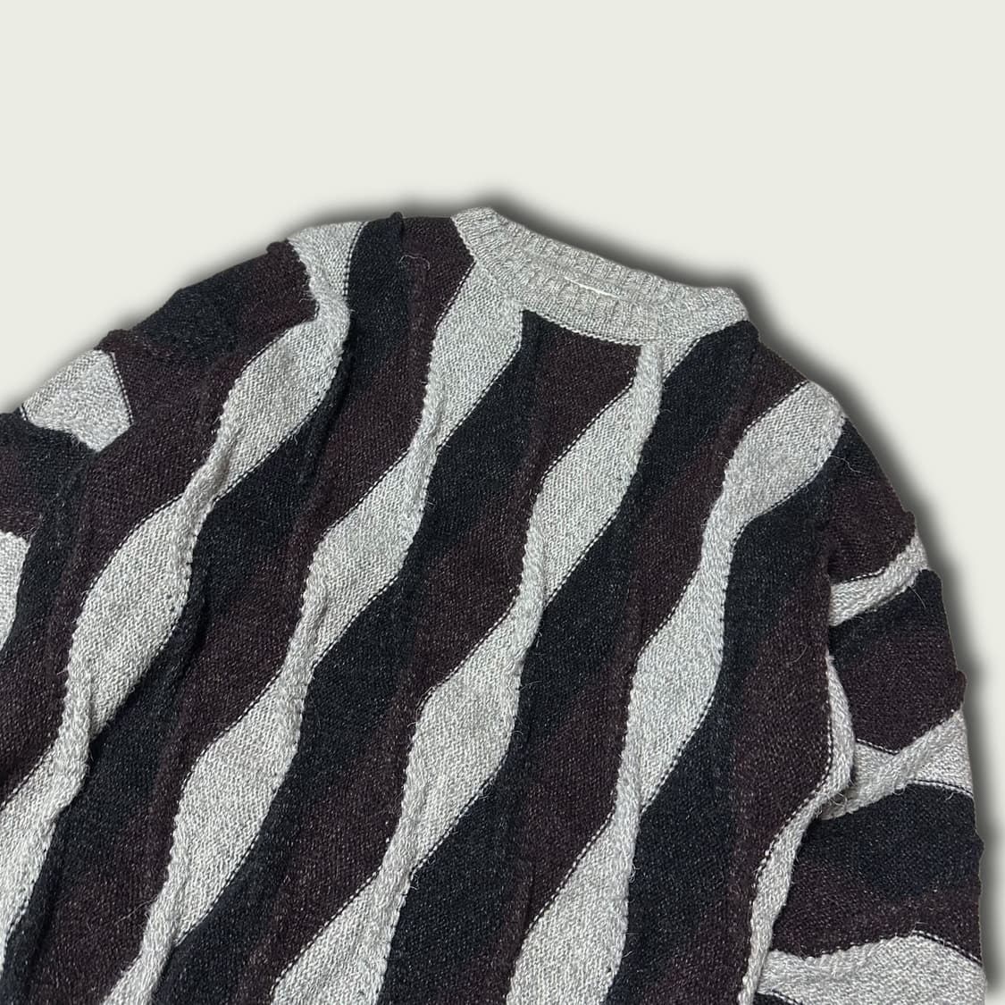 빈티지 웨이브 패턴 니트 상품이미지2