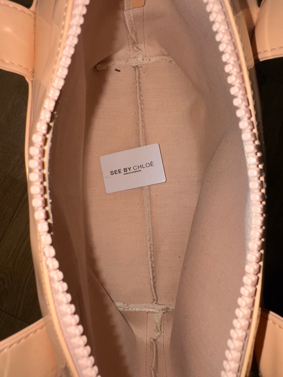 씨바이 끌로에 에나멜 토트백 상품이미지9