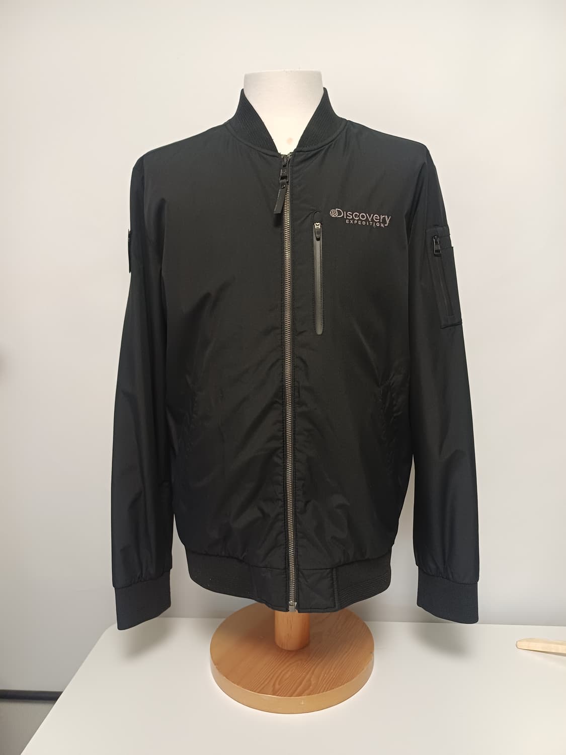 디스커버리 익스페디션 남성 항공점퍼 블랙 (100) 상품이미지1