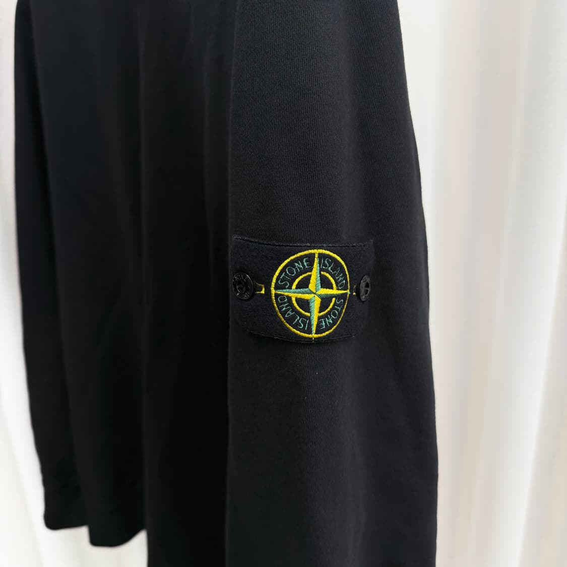 [25SS/ XXL] 스톤아일랜드 맨투맨 블랙 상품이미지4