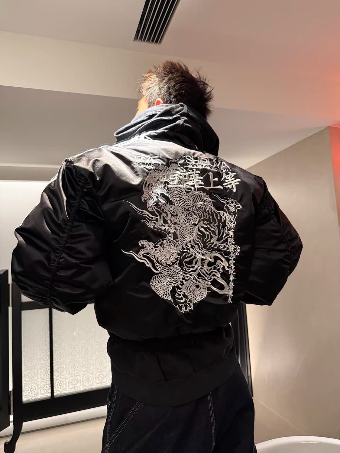 Satin Embroidered Yokosuka Bomber Jacket 상품이미지2