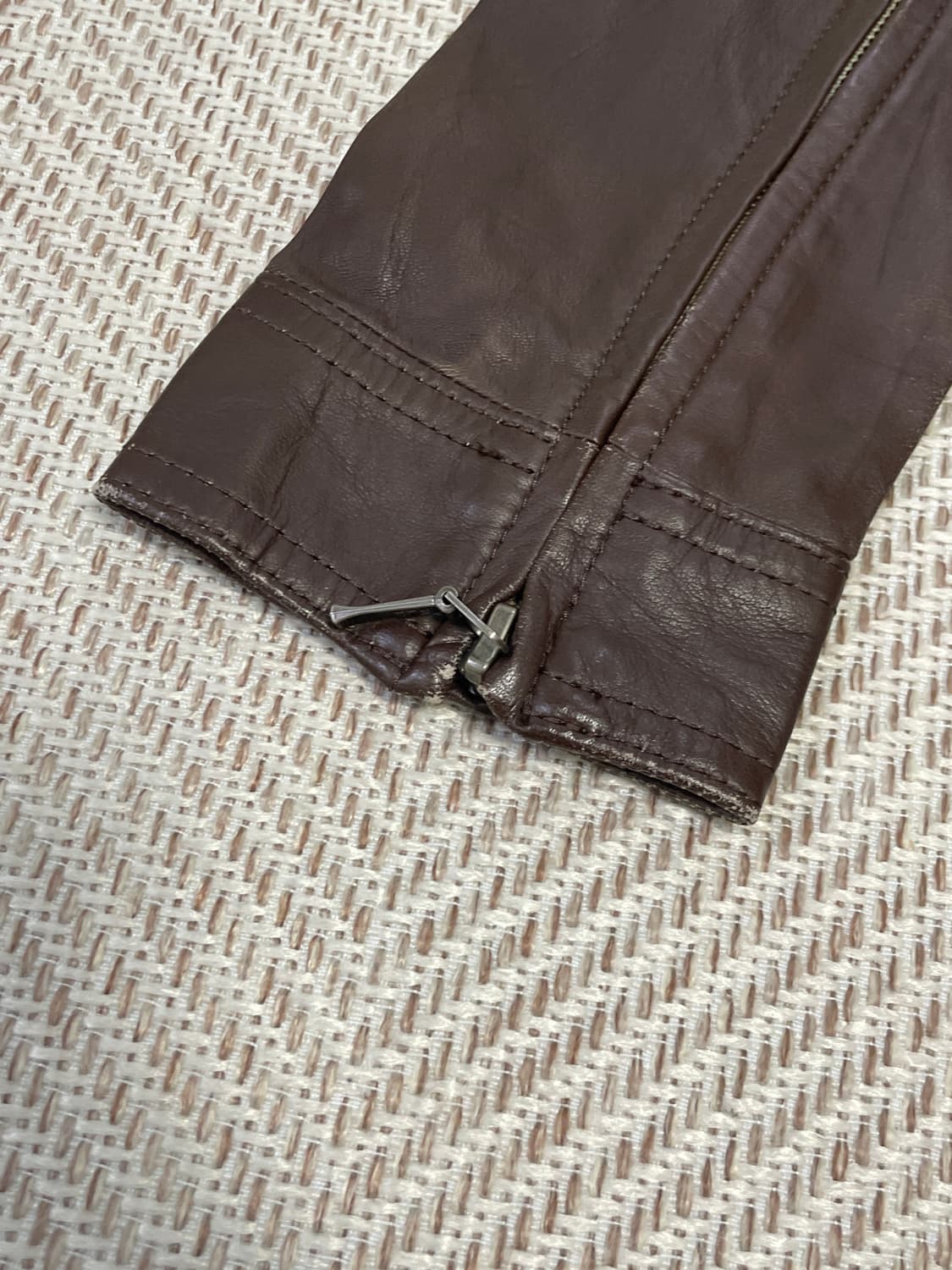 언타이틀드 소프트 양가죽 미니멀 집업 자켓 J03510 상품이미지8