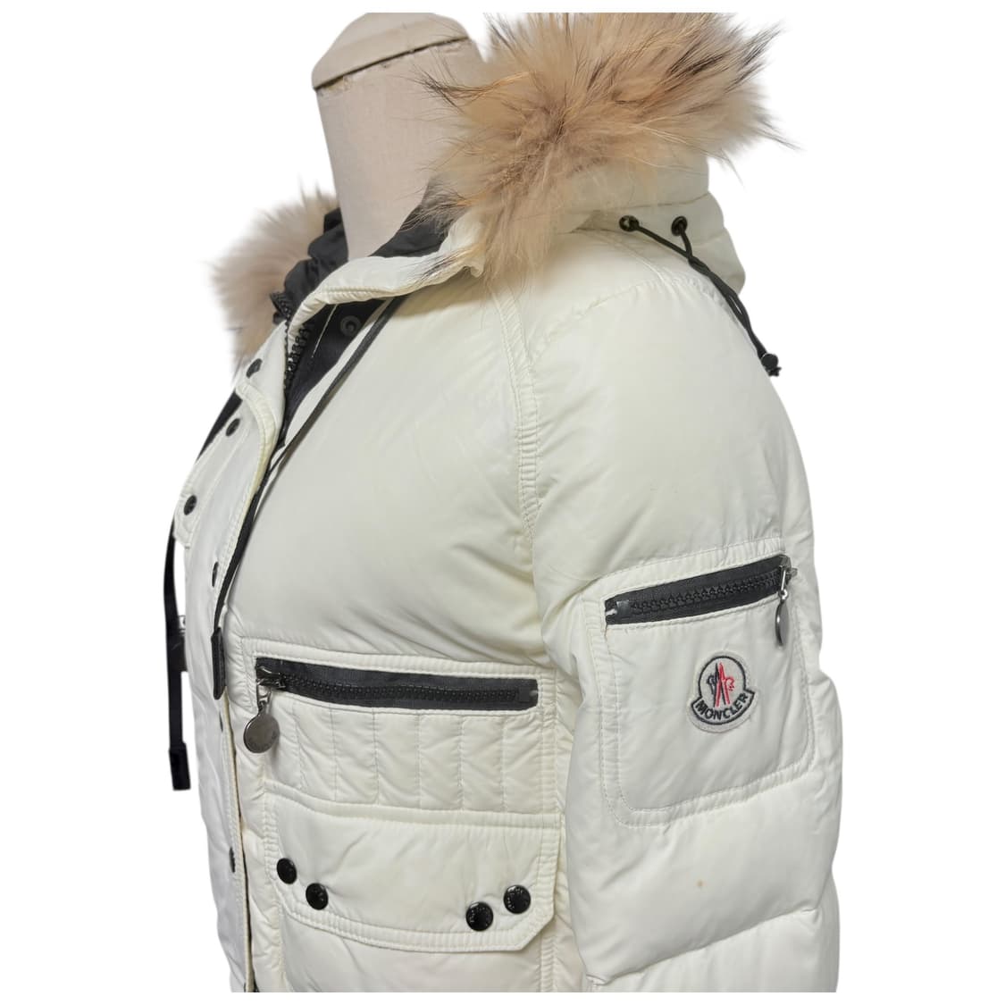 몽클레어 아이보리 슬림핏 패딩 1사이즈 상품이미지4