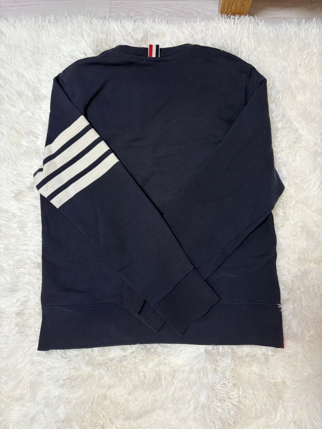 톰브라운 사선 네이비 맨투맨 사이즈2 상품이미지2