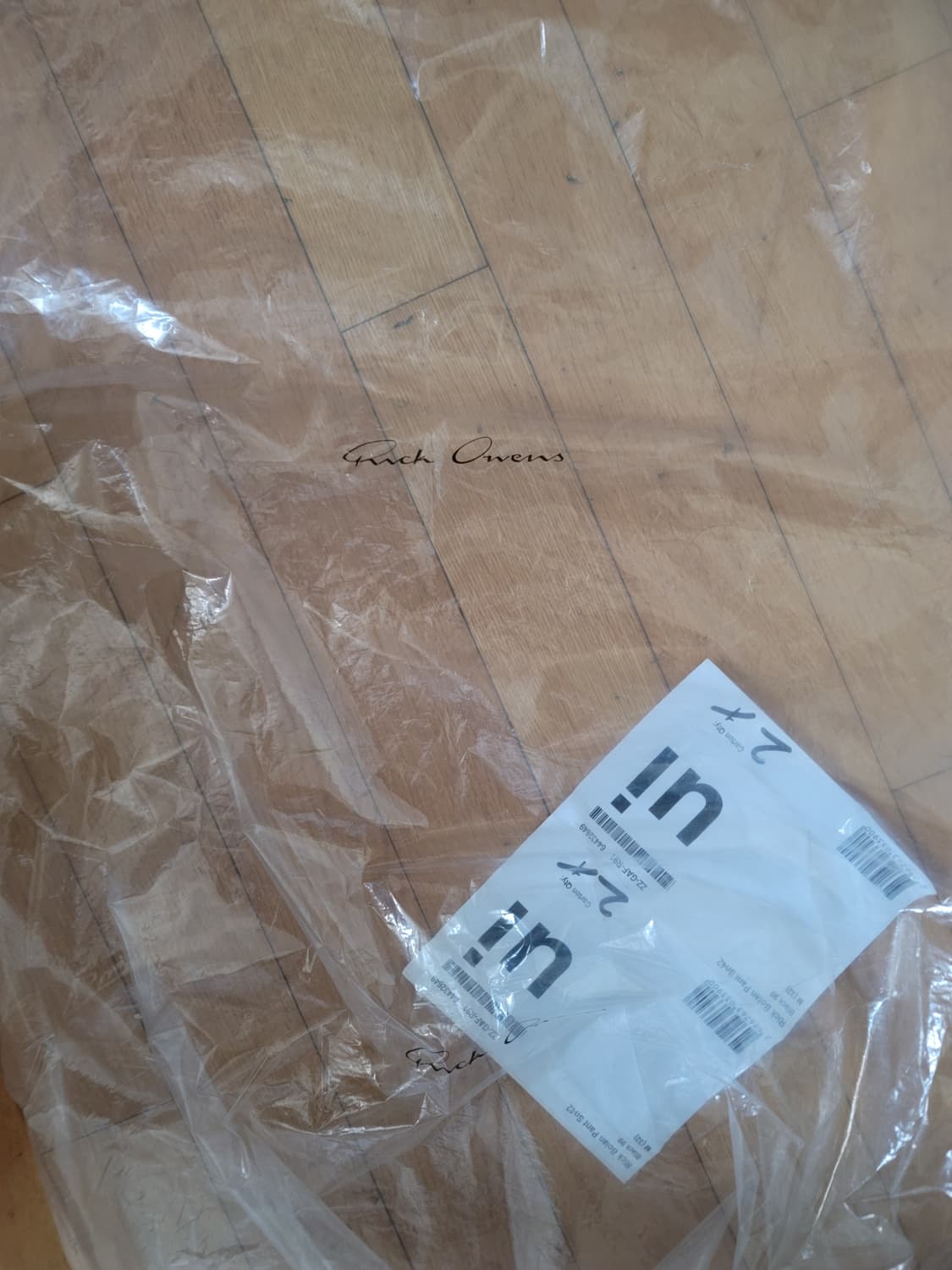 릭오웬스 런웨이 볼란 바나나 왁스 24ss 상품이미지9