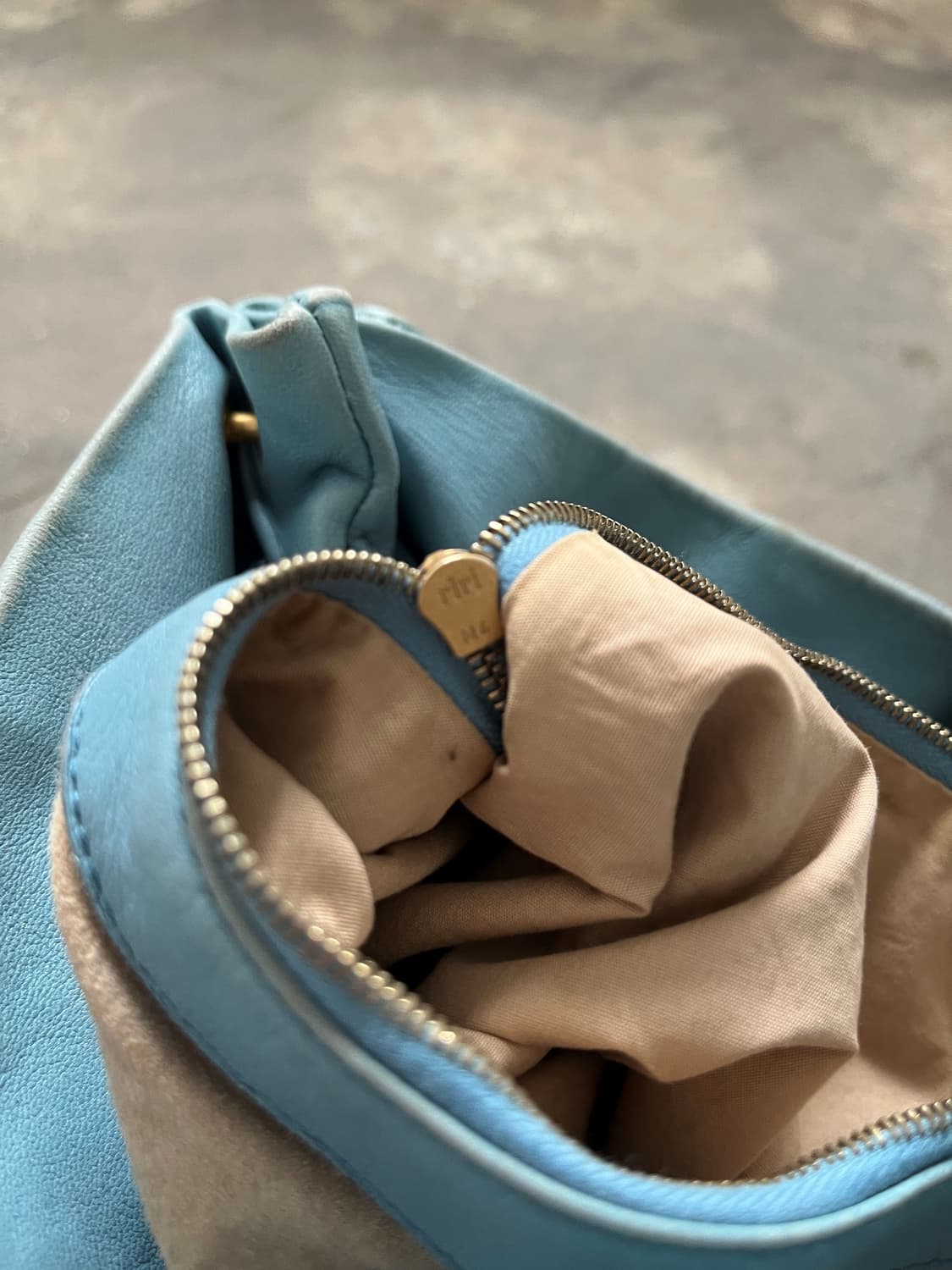 Bottega Veneta 인트레치아토 레더 숄더백  상품이미지4