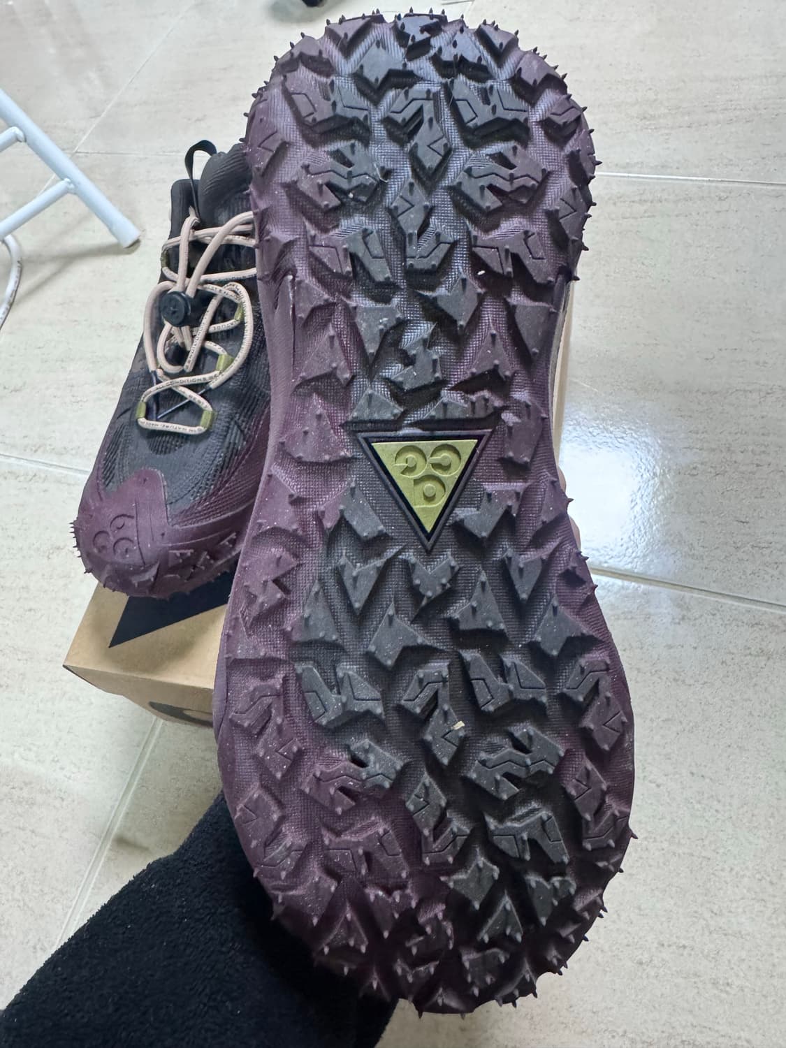 나이키 acg 마운틴플라이2 로우 고어텍스 버건디 270사이즈 상품이미지2