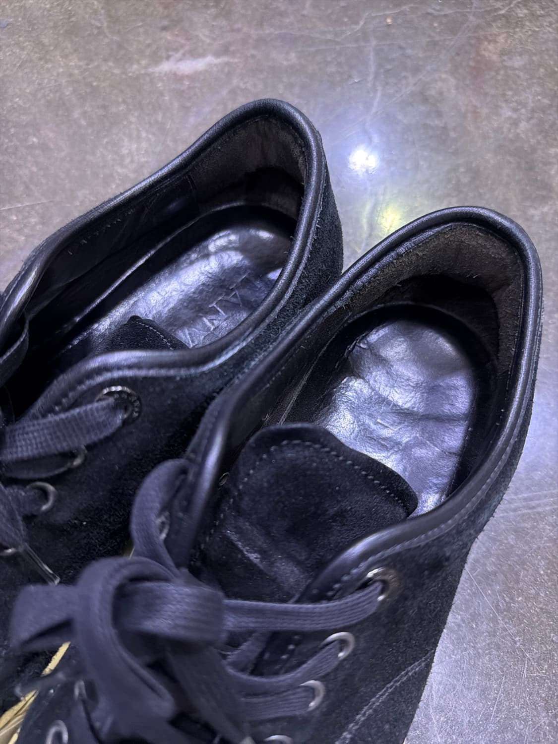 랑방 벨루어 스웨이드 스니커즈 블랙 5 사이즈 240 상품이미지5