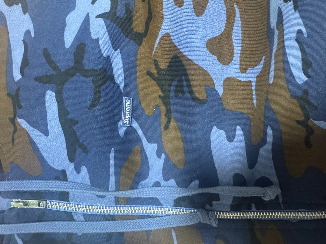 슈프림 스몰 박스 집업 후드 스웨트셔츠 블루 카모 - 25SS 상품이미지2