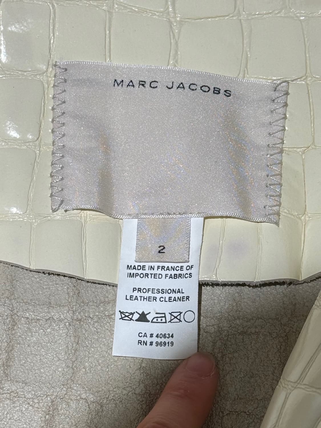 마크제이콥스 화이트 크로코 엠보 카프스킨 레더 코트 상품이미지7