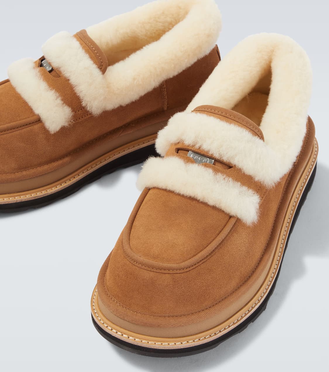 UGG X sacai Loafer Chestnut 소가죽 양모 로퍼 상품이미지2