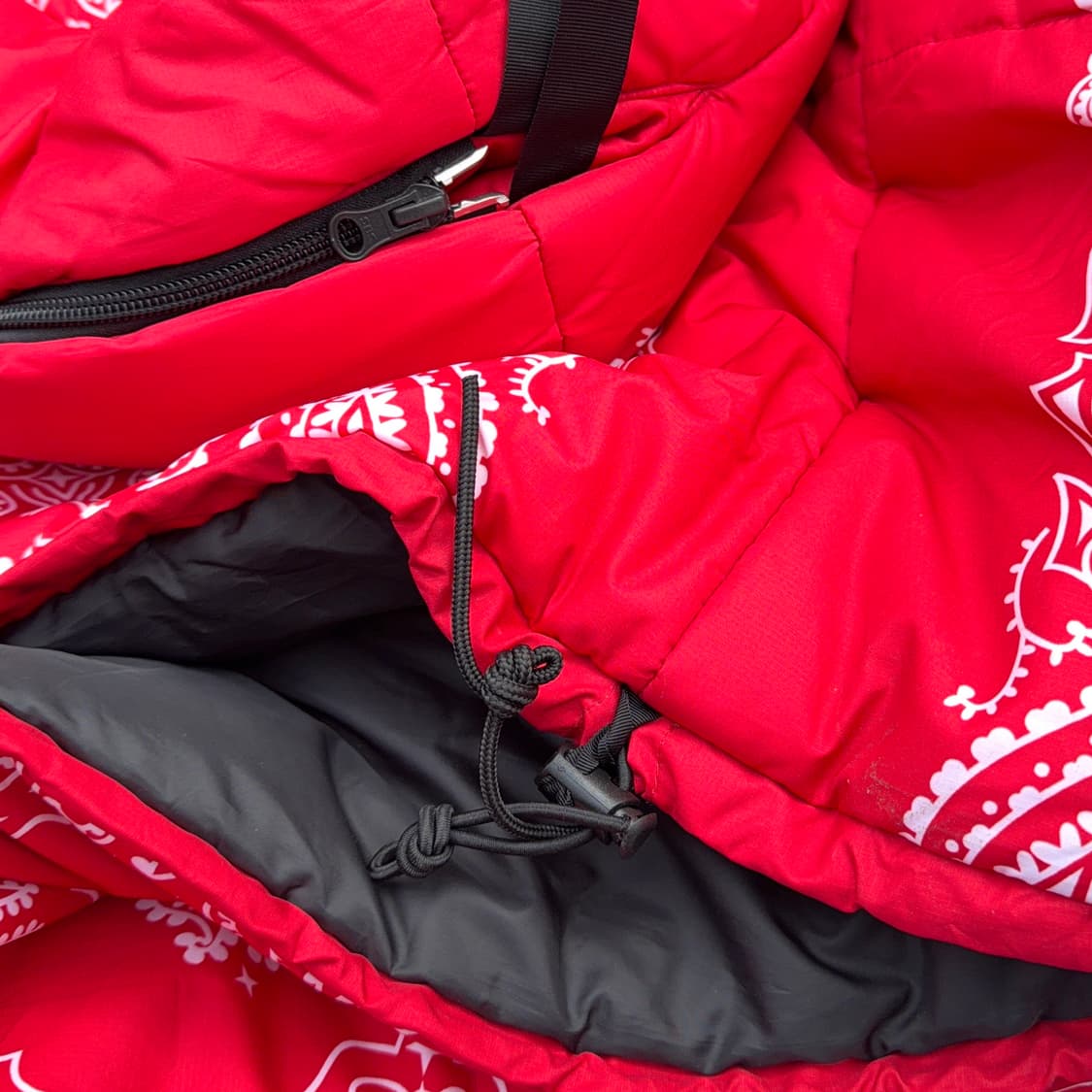 슈프림 X 노스페이스 돌로마이트 반다나 침낭 상품이미지8