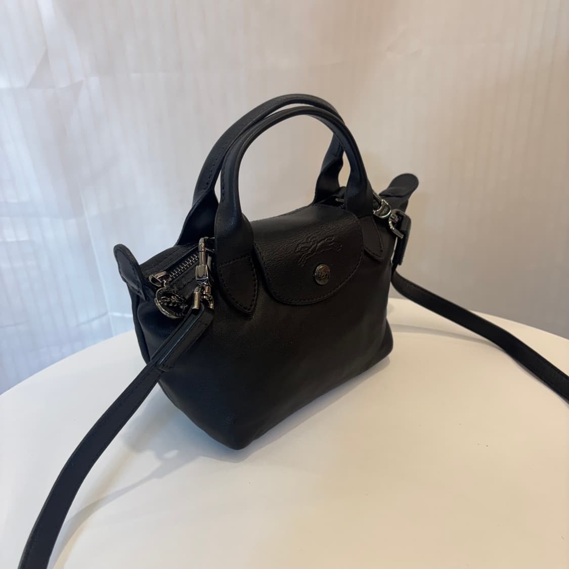 정품 롱샴 르플리아쥬 레더 미니백     상품이미지4