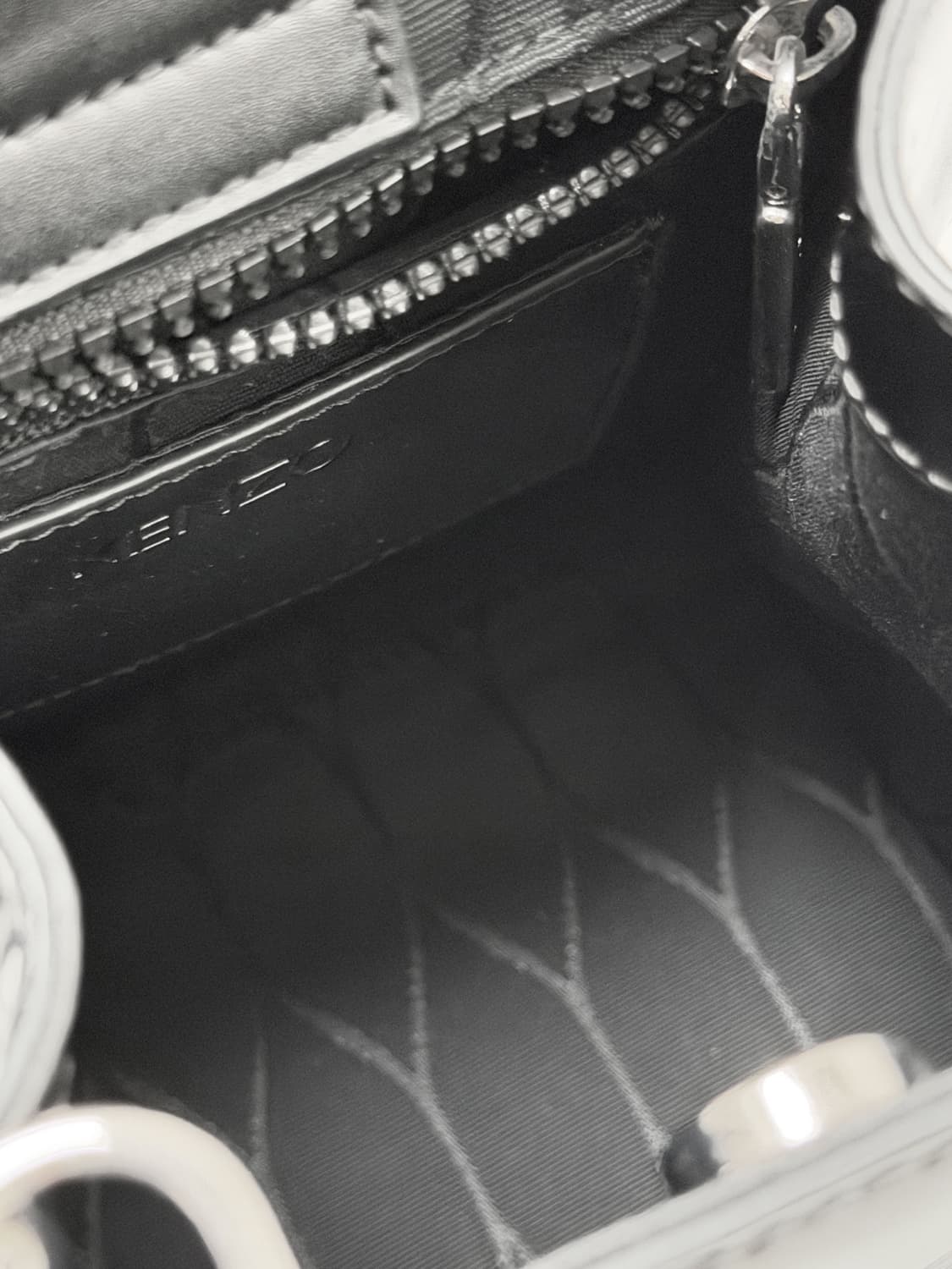 겐조 타이거 엠보스드 페이턴트 미니 토트백 상품이미지6