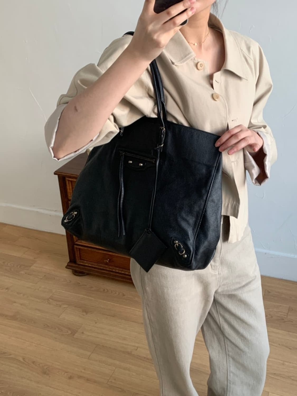 발렌시아가 피피에 토트백 상품이미지5