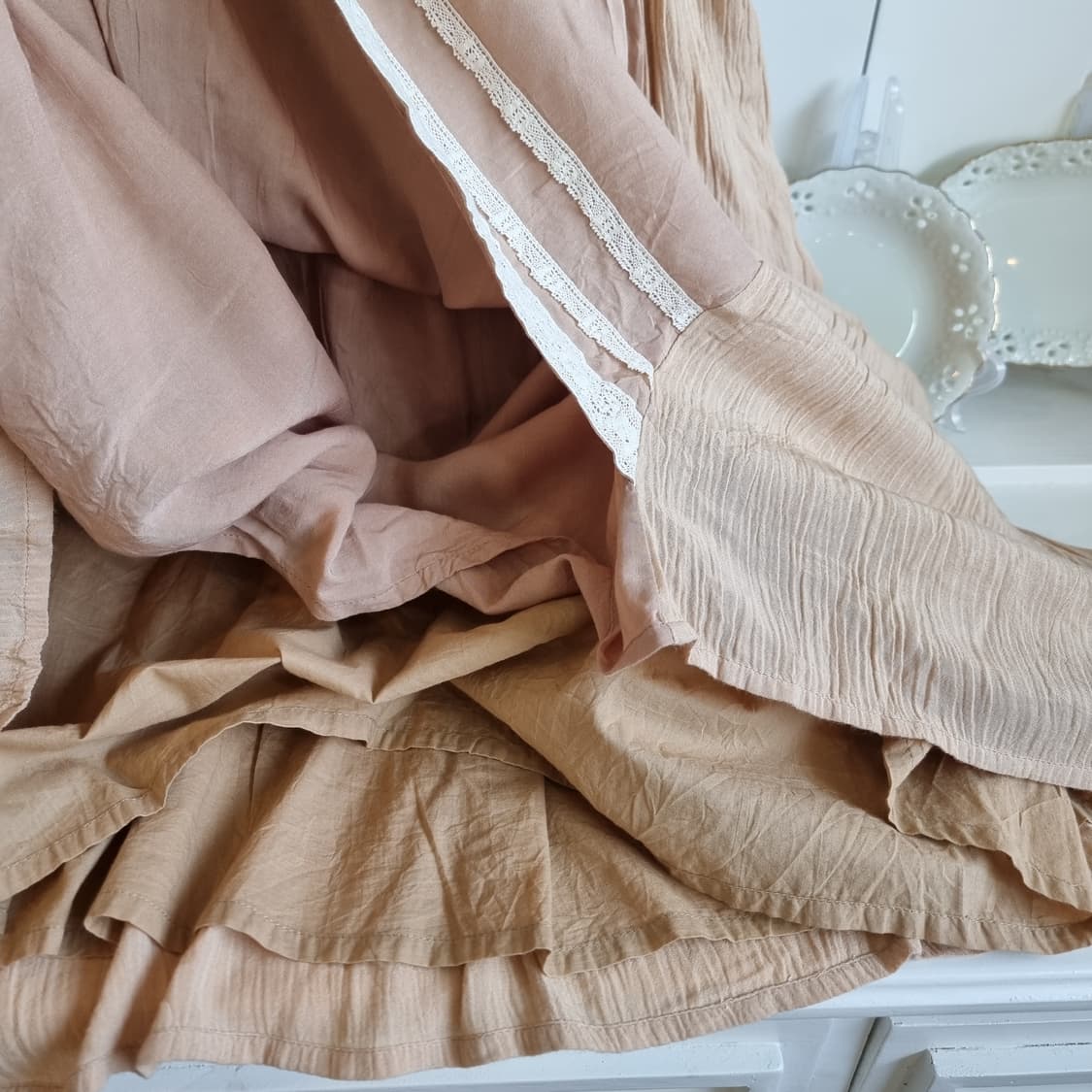 Crisp(크리스프) 내추럴 레이스 레이어드 원피스 상품이미지10