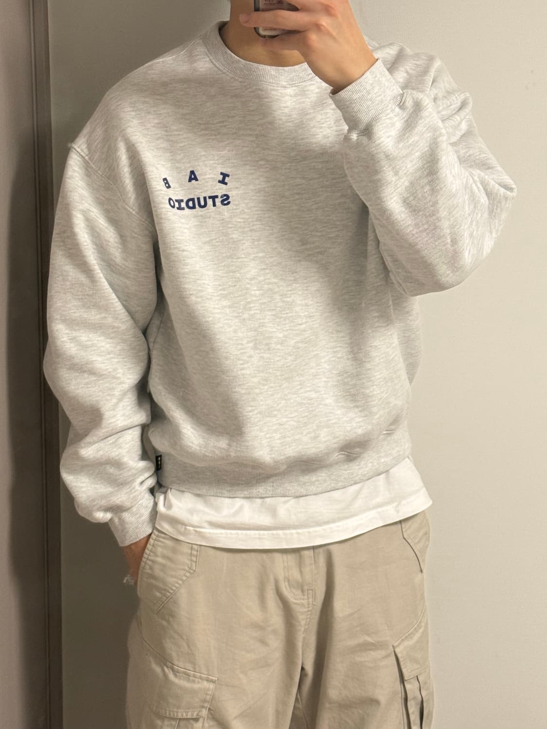 IAB 아이앱 스튜디오 그레이 맨투맨 L 상품이미지1