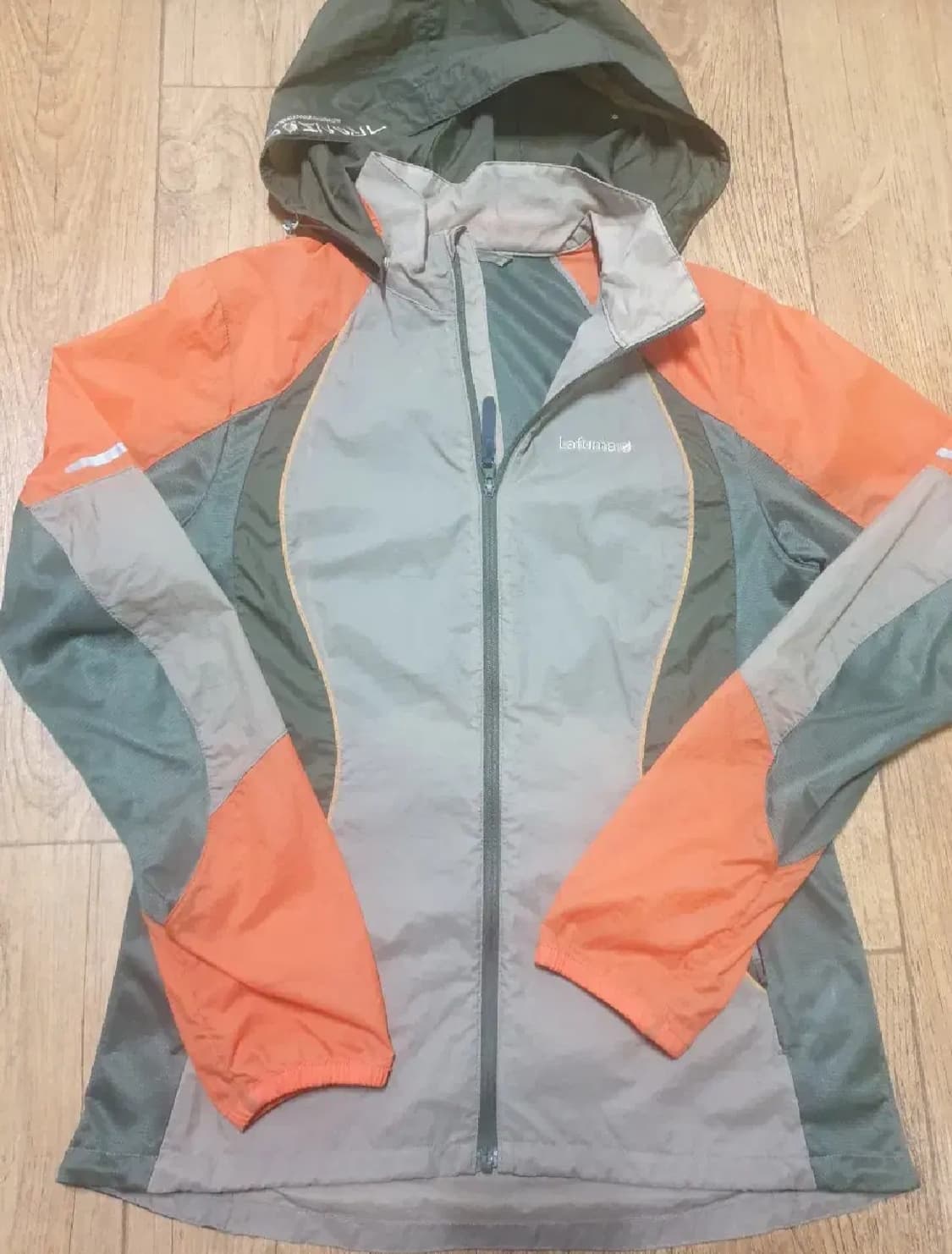 라푸마 아웃도어 바람막이 85~90 사이즈입니다 상품이미지2