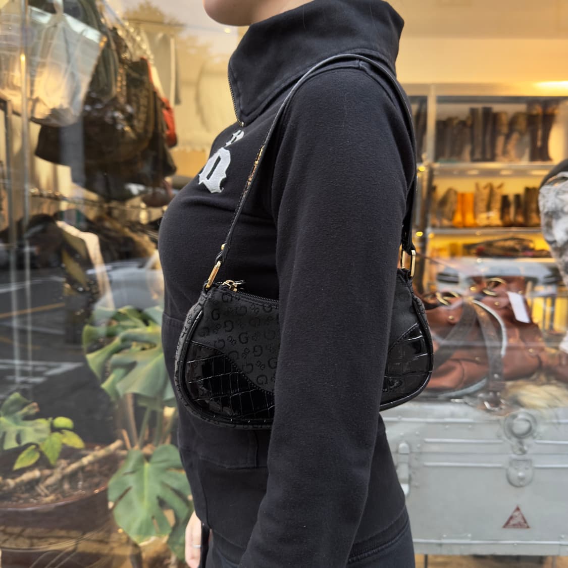 00s Y2K 게스 미니 버클 가방 상품이미지9