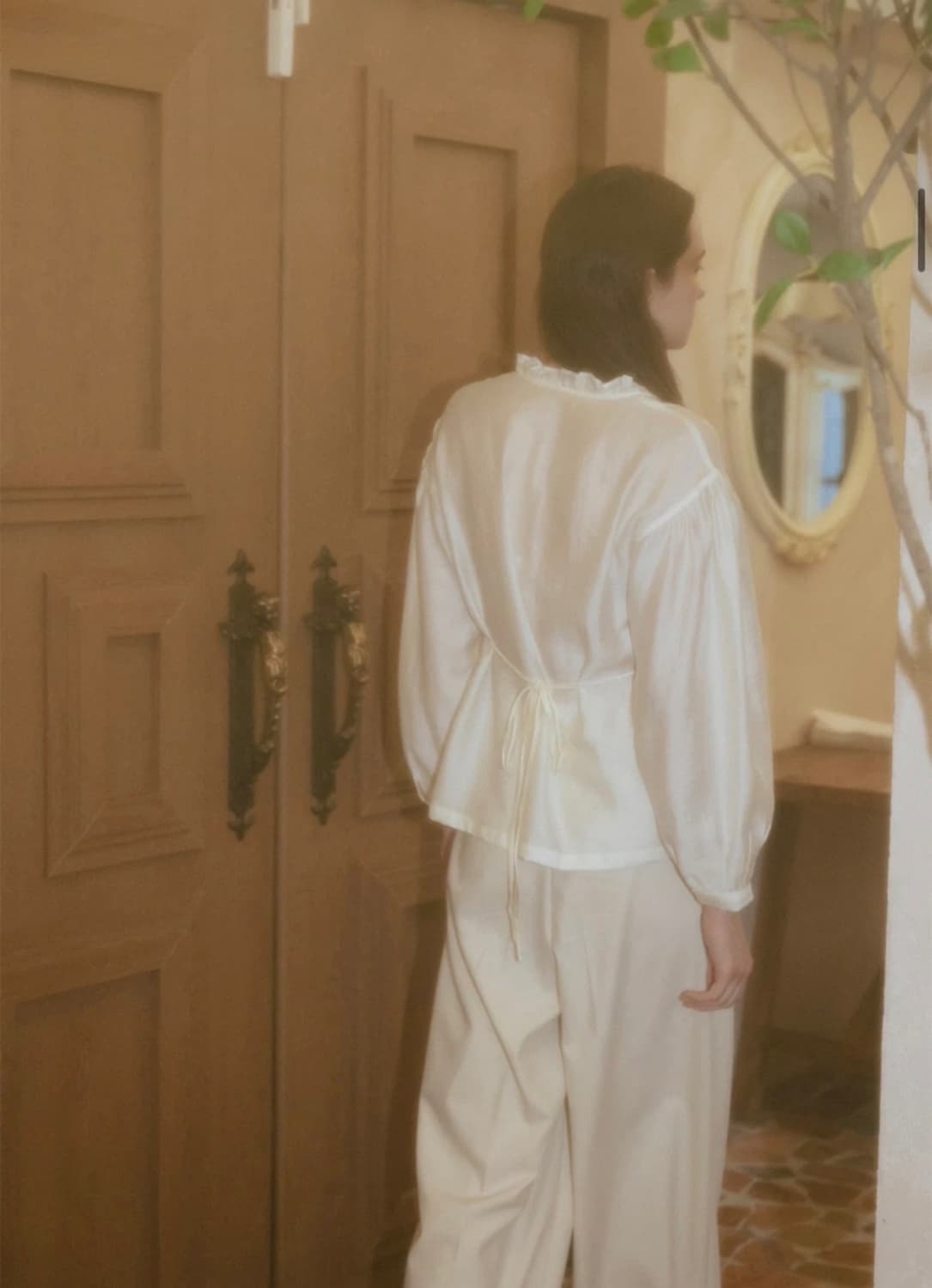 더티스 러플 블라우스 FRONT SLENDER RUFFLE BLOUSE 상품이미지2