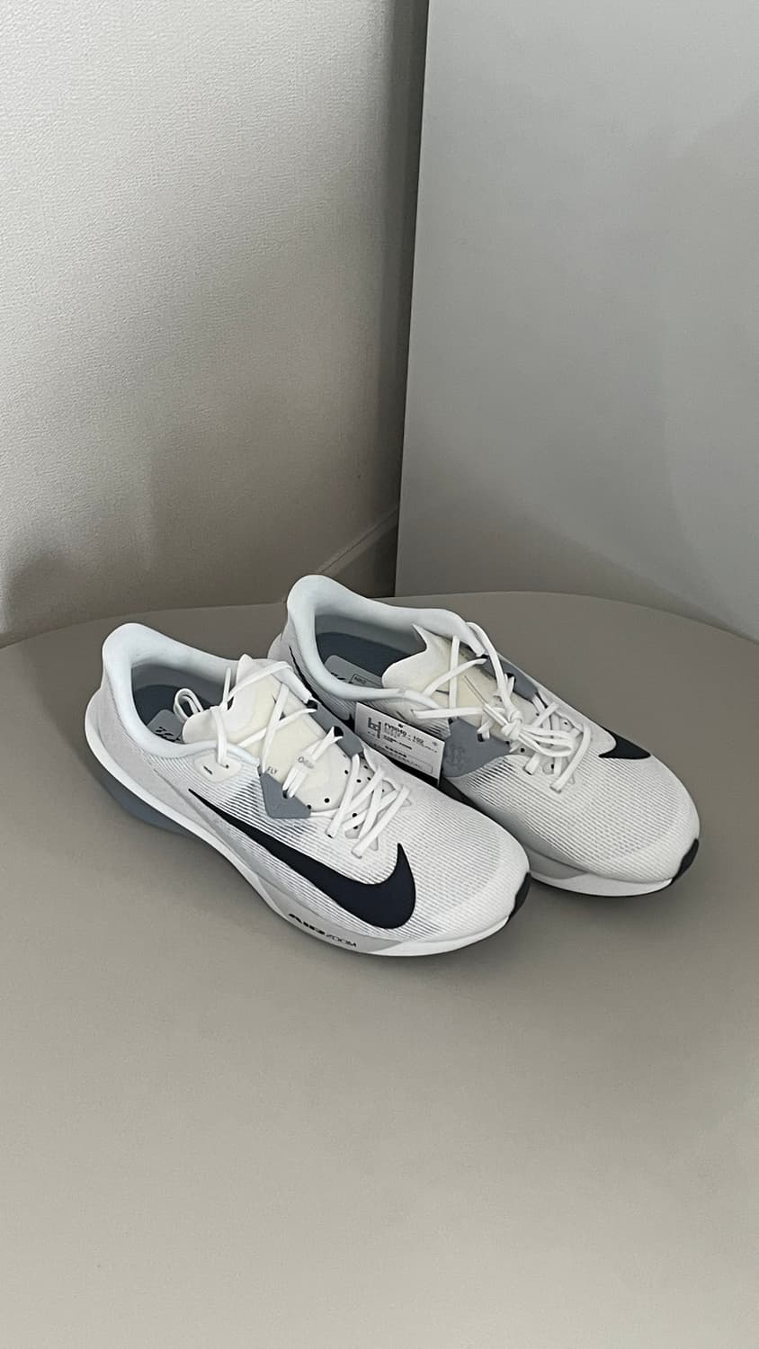 박스포함 새상품 나이키 에어 줌 플라이 4 화이트 270 상품이미지2