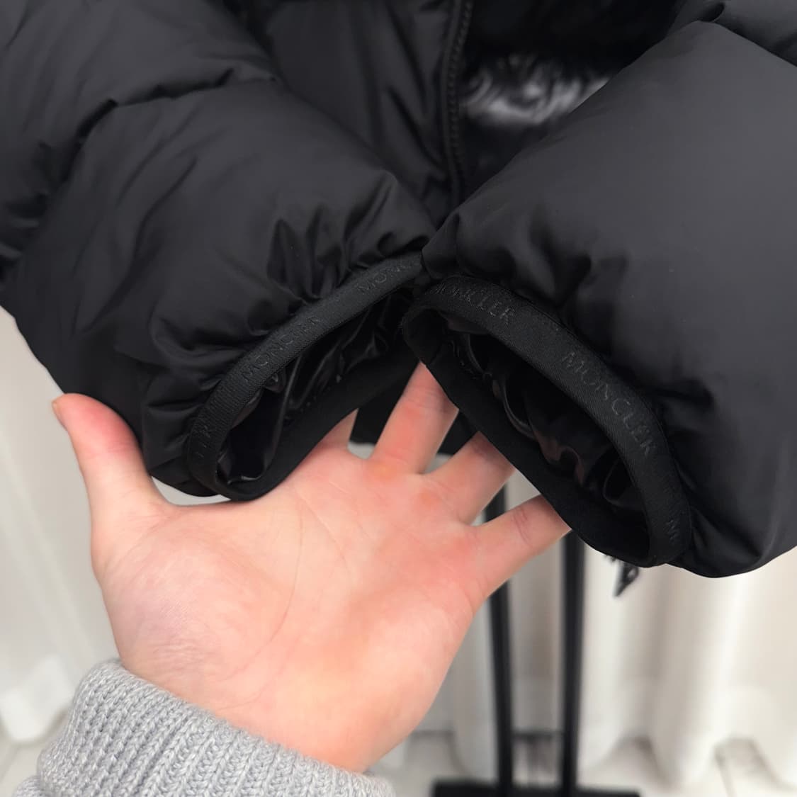 [백화점판 / 2] 몽클레어 몽클라 패딩 블랙 상품이미지4