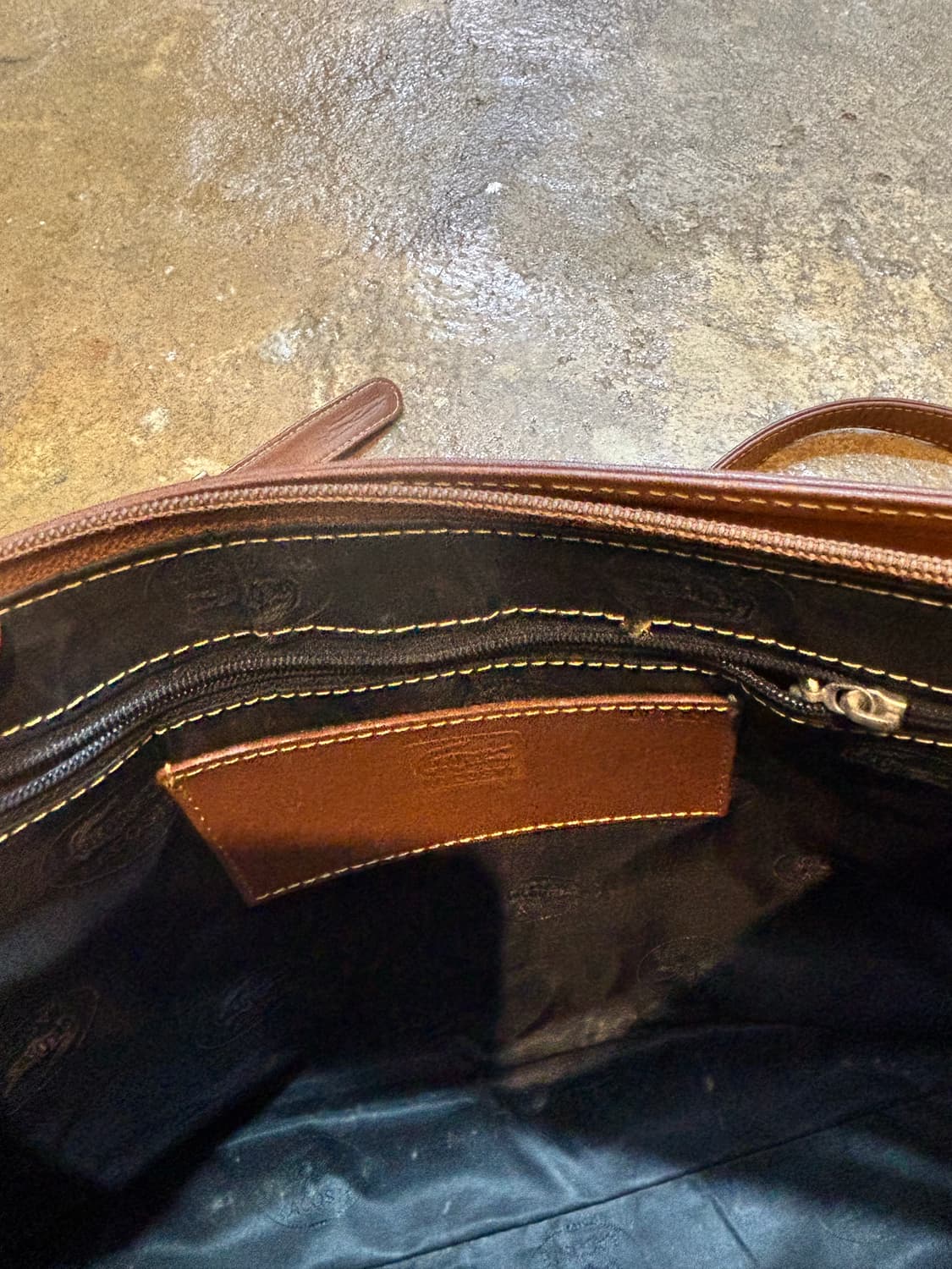 라코스테 클래식 가죽 크로스백 상품이미지10