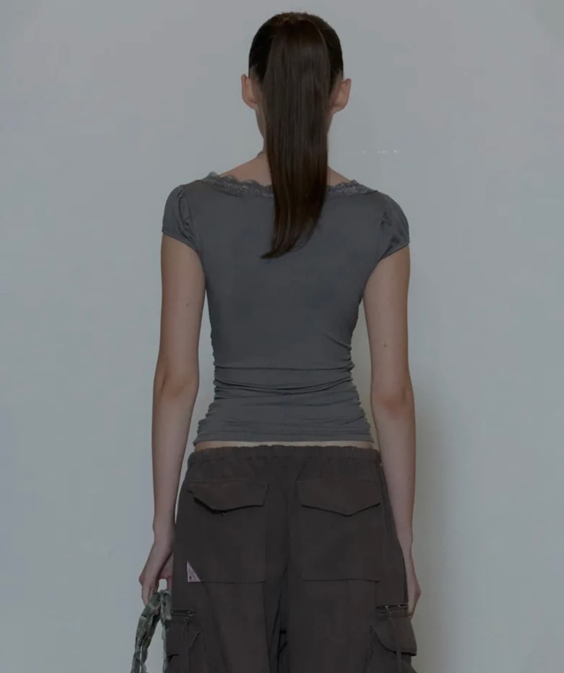 스컬프터 레이스 티 Lace Trim Wrap Tee Charcoal 상품이미지4