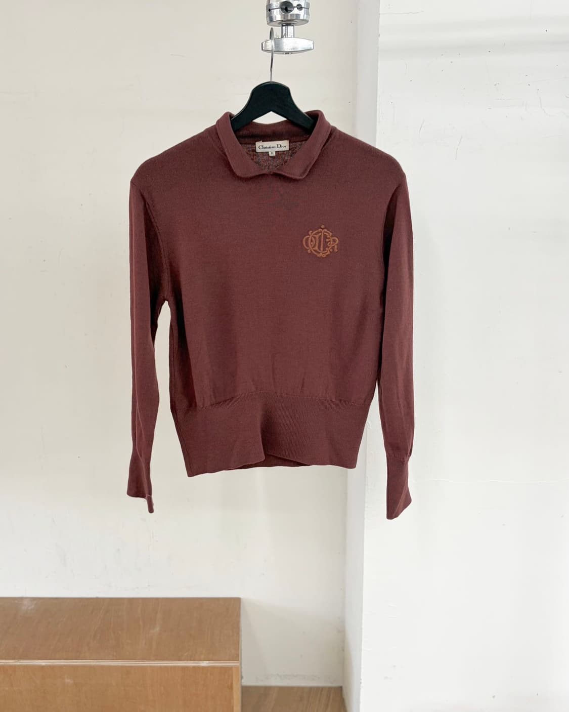 그리스찬 디올 브라운 로고 자수 캐시미어 폴로 셔츠  상품이미지1