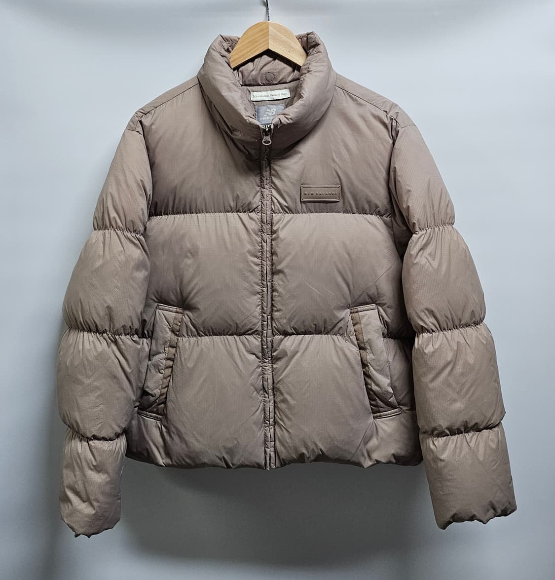 뉴발란스 여성 구스숏패딩 M 상품이미지1
