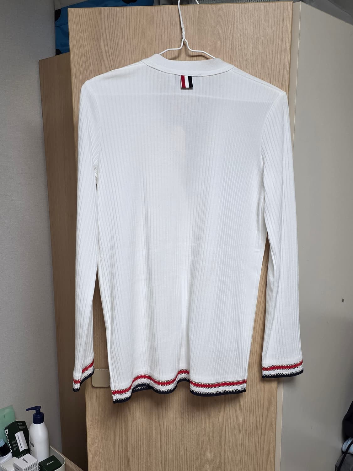 톰브라운 브이넥 클래식 가디건 38 새상품 상품이미지2