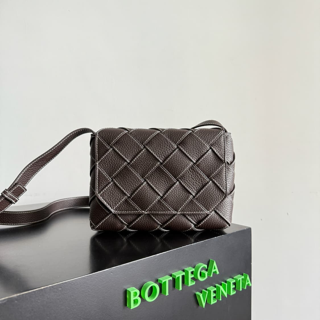 Bottega Veneta보테가베네타 2025 신상 남성 안디아모 토트백 상품이미지1