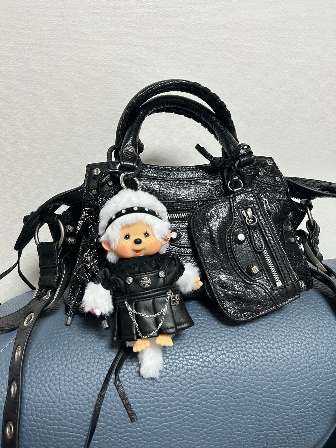 (12)정품몬치치🖤블랙레더원피스커스텀키링 상품이미지4