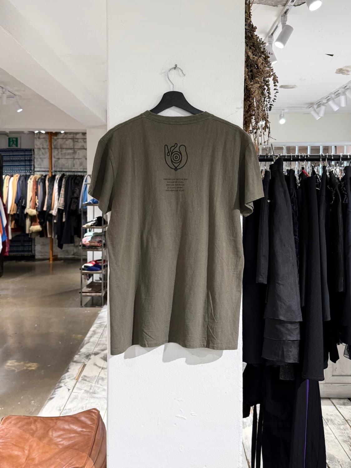 로에베 카키 워터컬러 프린트 하프 슬리브 티셔츠 상품이미지6