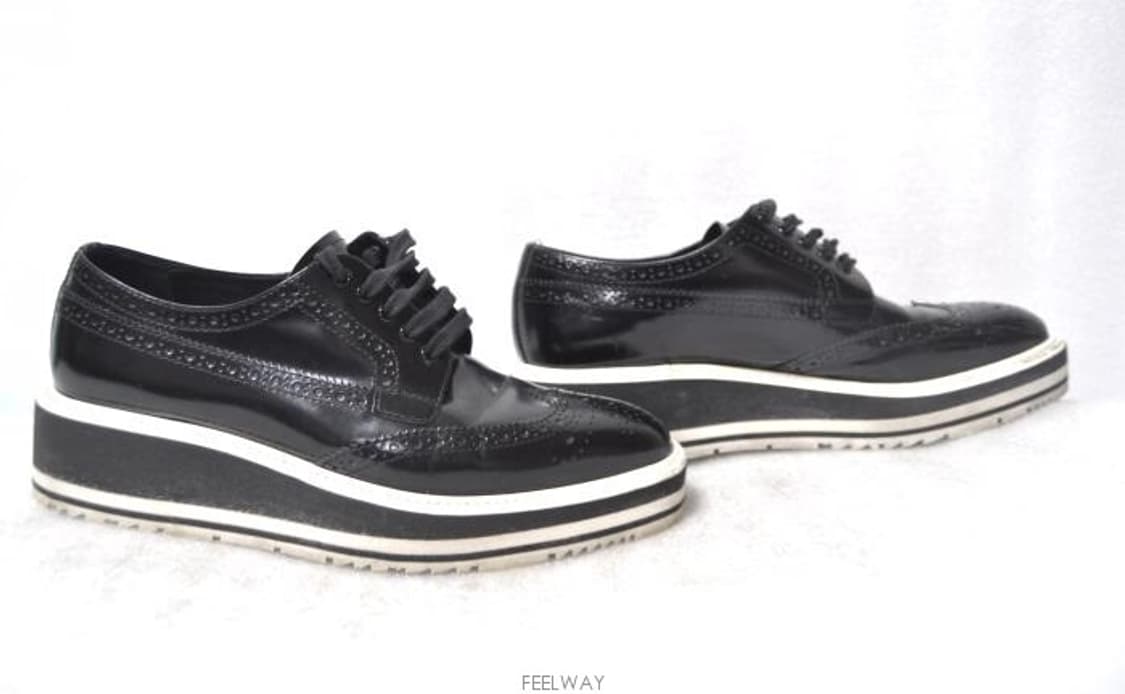 프라다/여성윙팁에나멜클리퍼슈즈(사이즈250)정품 상품이미지3