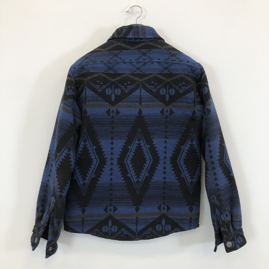 KRAVITZ 나바호패턴 누빔 패딩셔츠 M 상품이미지4