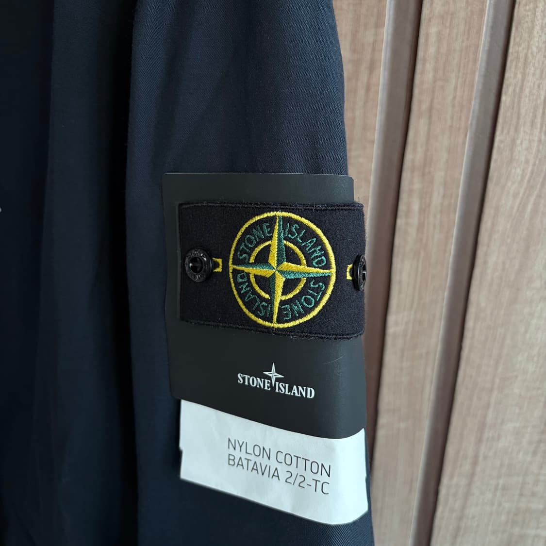 새상품(L)스톤아일랜드 와펜 나일론 코튼 바타비아 후드 자켓 네이비 상품이미지3
