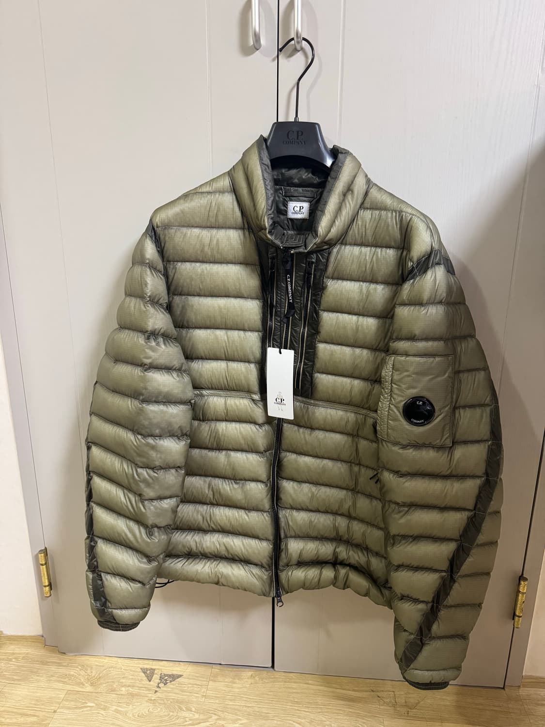 XL) CP컴퍼니 DD쉘 패딩 상품이미지2
