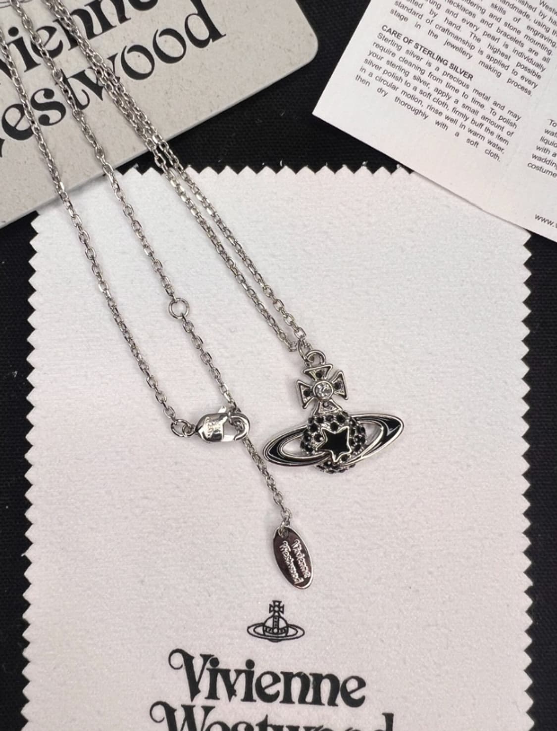 비비안웨스트우드 아카이브 블랙 크리스탈 스타 orb 팬던트 목걸이 상품이미지1