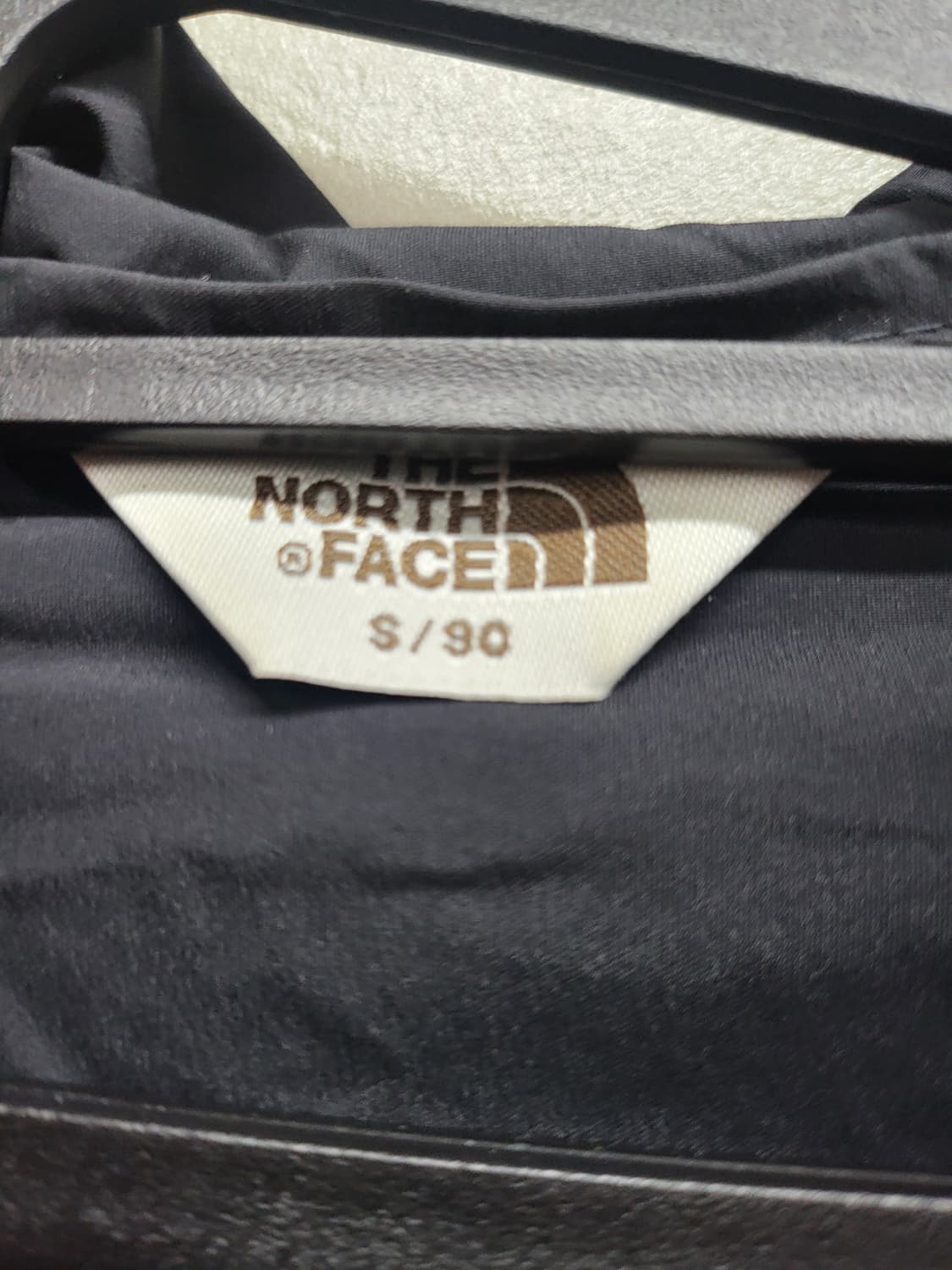 노스페이스 블랙 바람막이 후드집업 상품이미지2