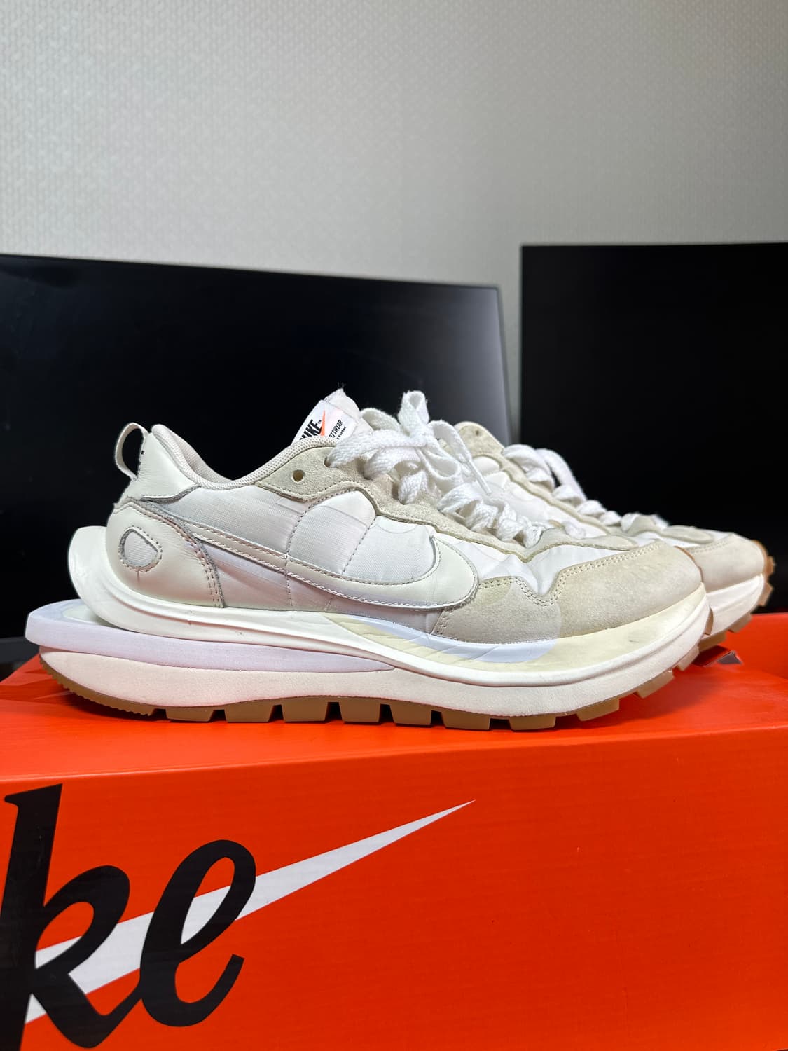 나이키 사카이 베이퍼와플 270 상품이미지1