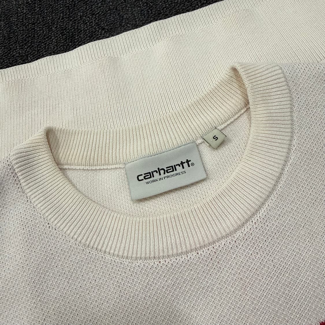 칼하트wip 하트로고 니트 상품이미지6