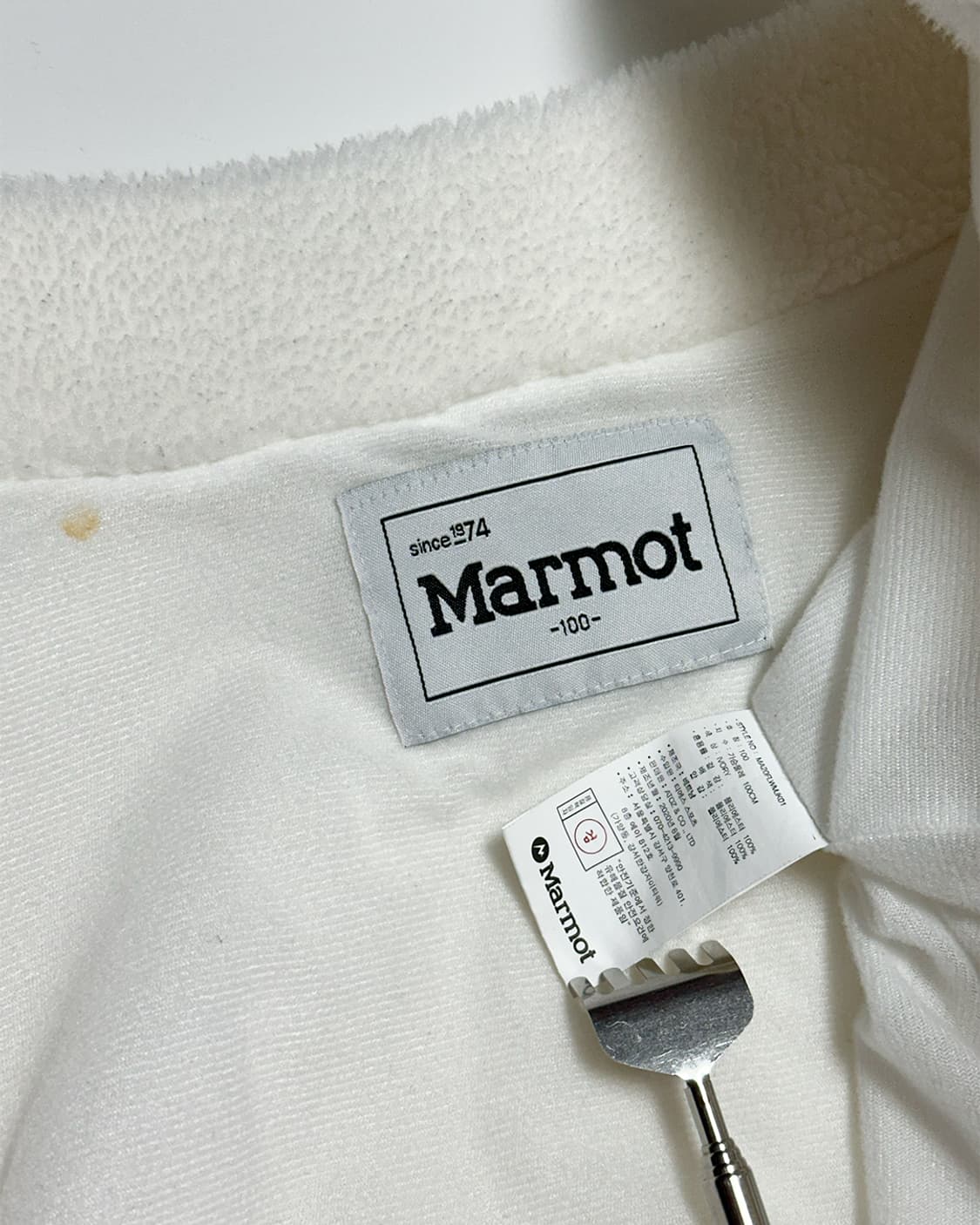 마모트 뽀글이 자켓 화이트 상품이미지3