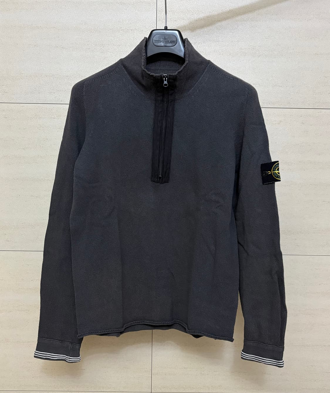스톤아일랜드 정품 하프집업 상품이미지1