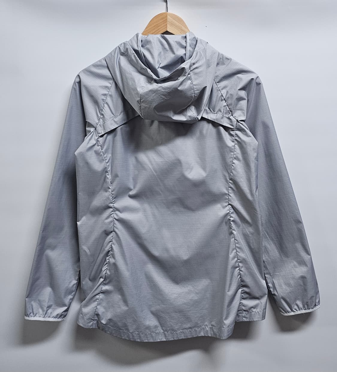 나이키 여성 러닝 바람막이 M 상품이미지2