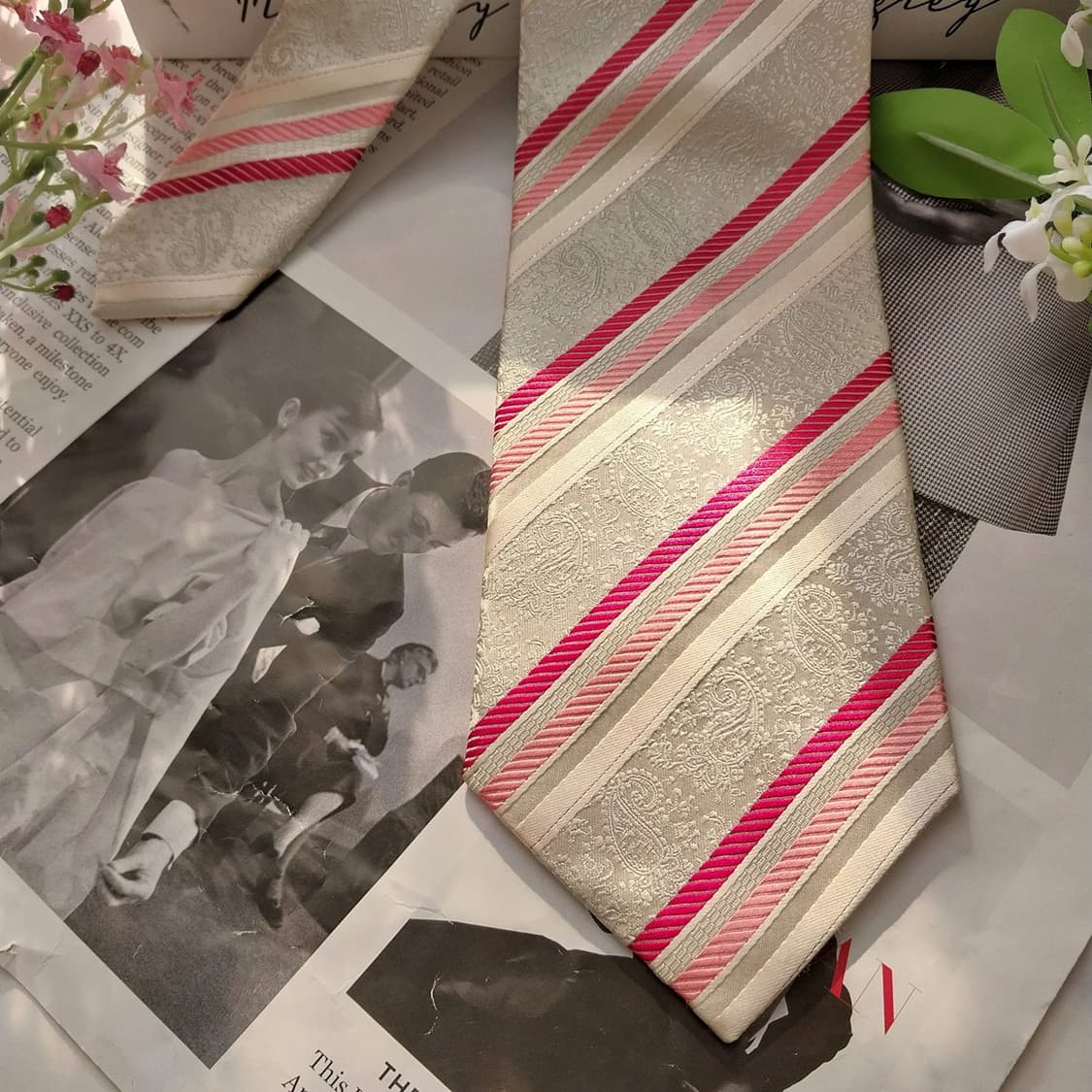 발망 실크 아이보리 레지멘탈 자카드 넥타이 9.1cm A등급 K1656
 상품이미지5