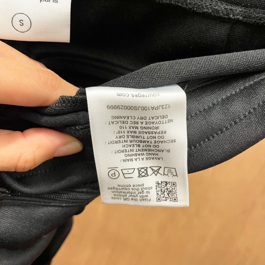 꾸레쥬 트레이닝 팬츠 로고 자수 지퍼 포켓 밴딩 디테일 부츠컷 블랙 상품이미지9